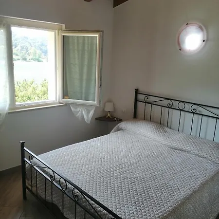 Apartamento Cascina Legnago Trilocale A 6 Chilometri Da Salo'